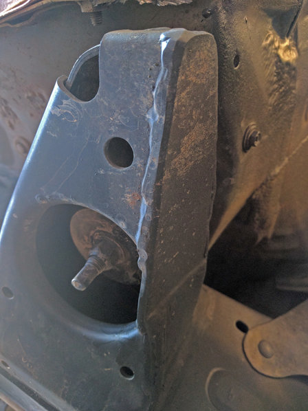cab mount chop 02.jpg