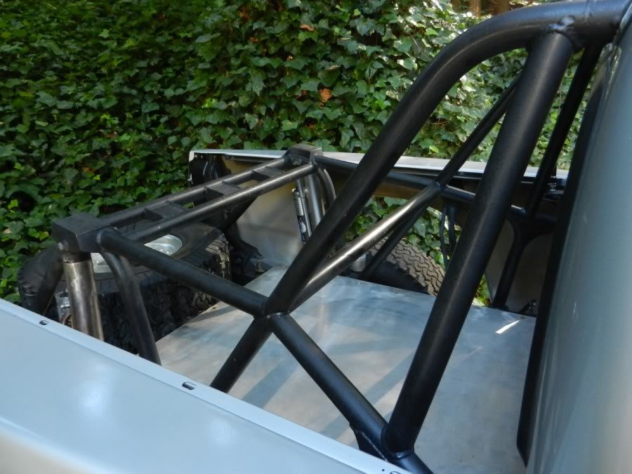 cage-2-small_3d644c21f33108759296fc35e7023be6ee12c07b.jpg