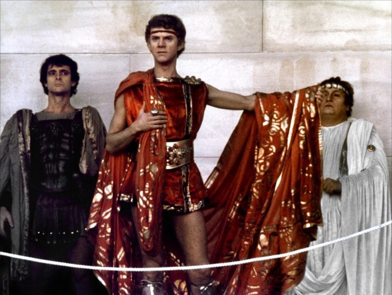 caligula-01-g.jpg