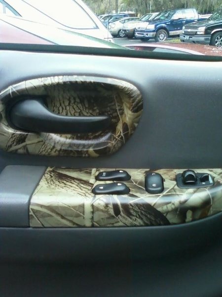 camocar.jpg