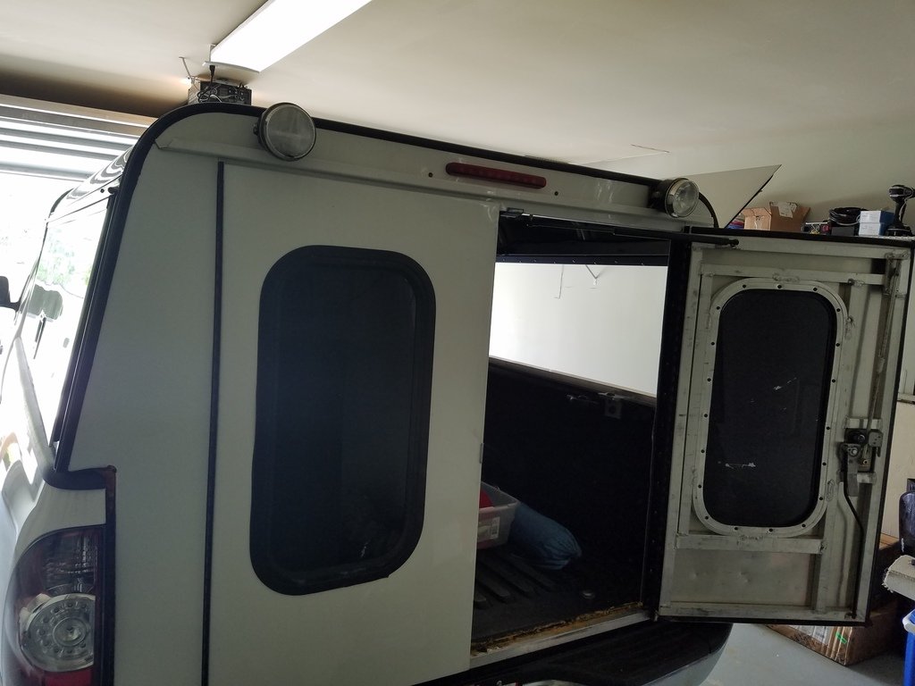 Camper%202_zpsgmqfe28p_3170c590fd82a549c1e3b7a2b55fa1b3550c596e.jpg