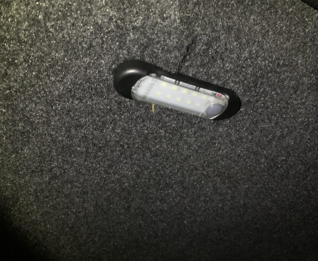 camper shell overhead light.jpg