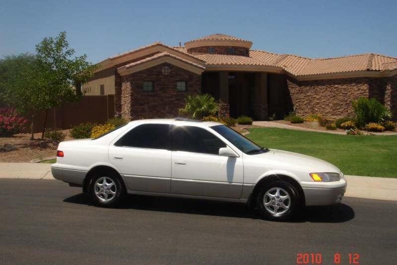 camry1_fd40a686031a82496028d87921552a1c01906f53.jpg