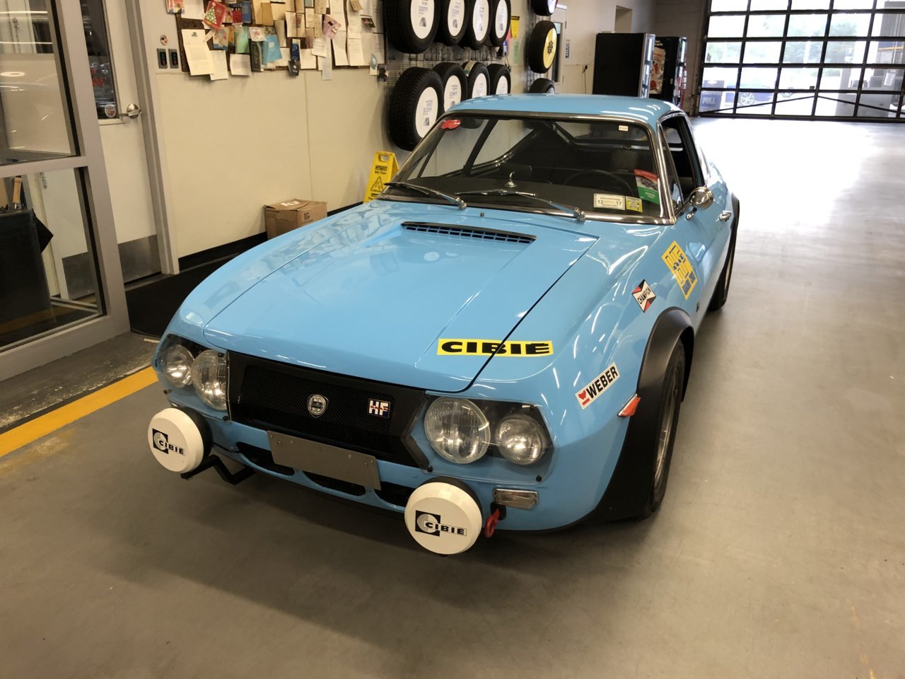 car1.jpg