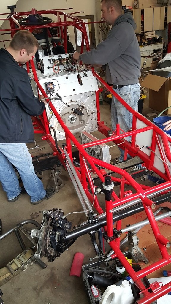 car_f3e8fd0c873f5954e27acb5e287cb284e8b4c5df.jpg