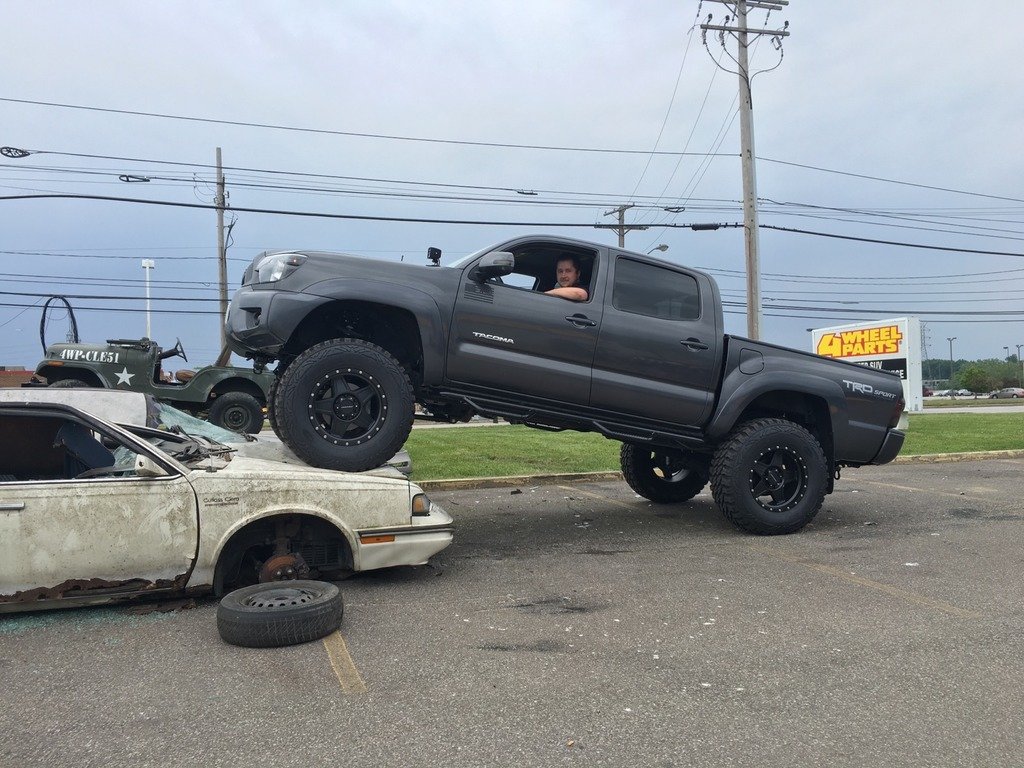 Carcrush_zpszmwcegno_a1a0a9b4aa734d9a304d7f6dc2498d06804733dd.jpg