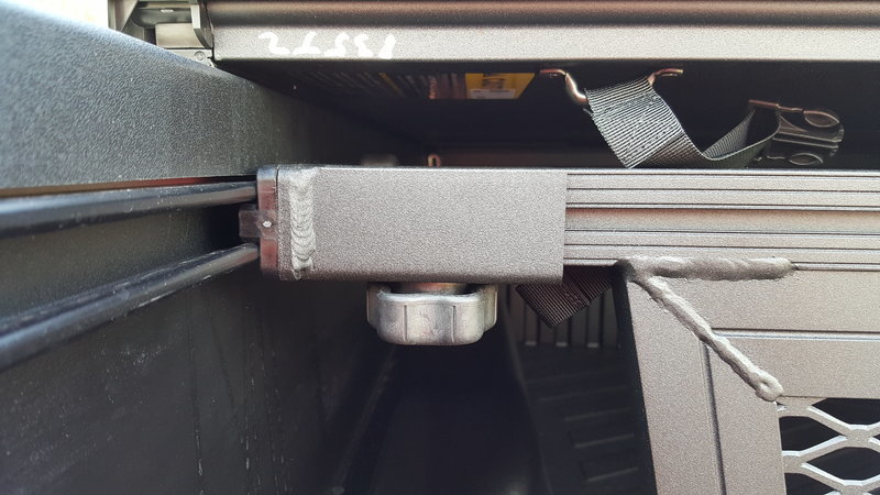cargo divider under mount.jpg