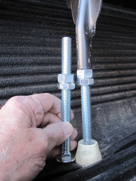 Carriage bolt leg with Jam Nut height adjustment for insertion into bed frame (3).jpg