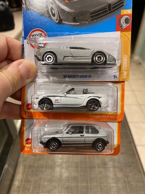 cars bugatti.jpg