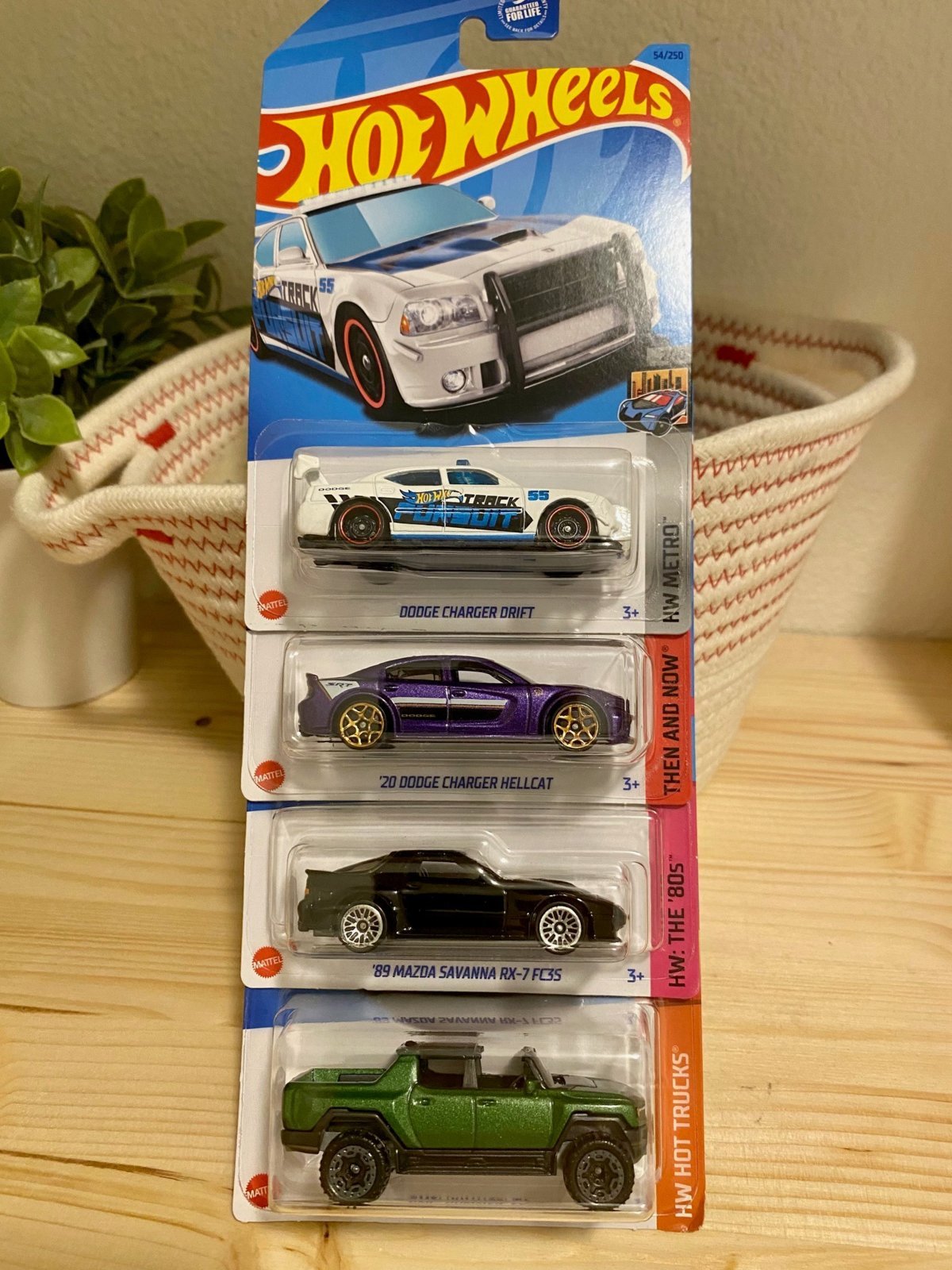 CARS.jpg
