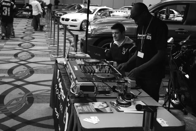 carshow100_c4033fbad43ad89d9ae4504ec047fae4180dcc3d.jpg