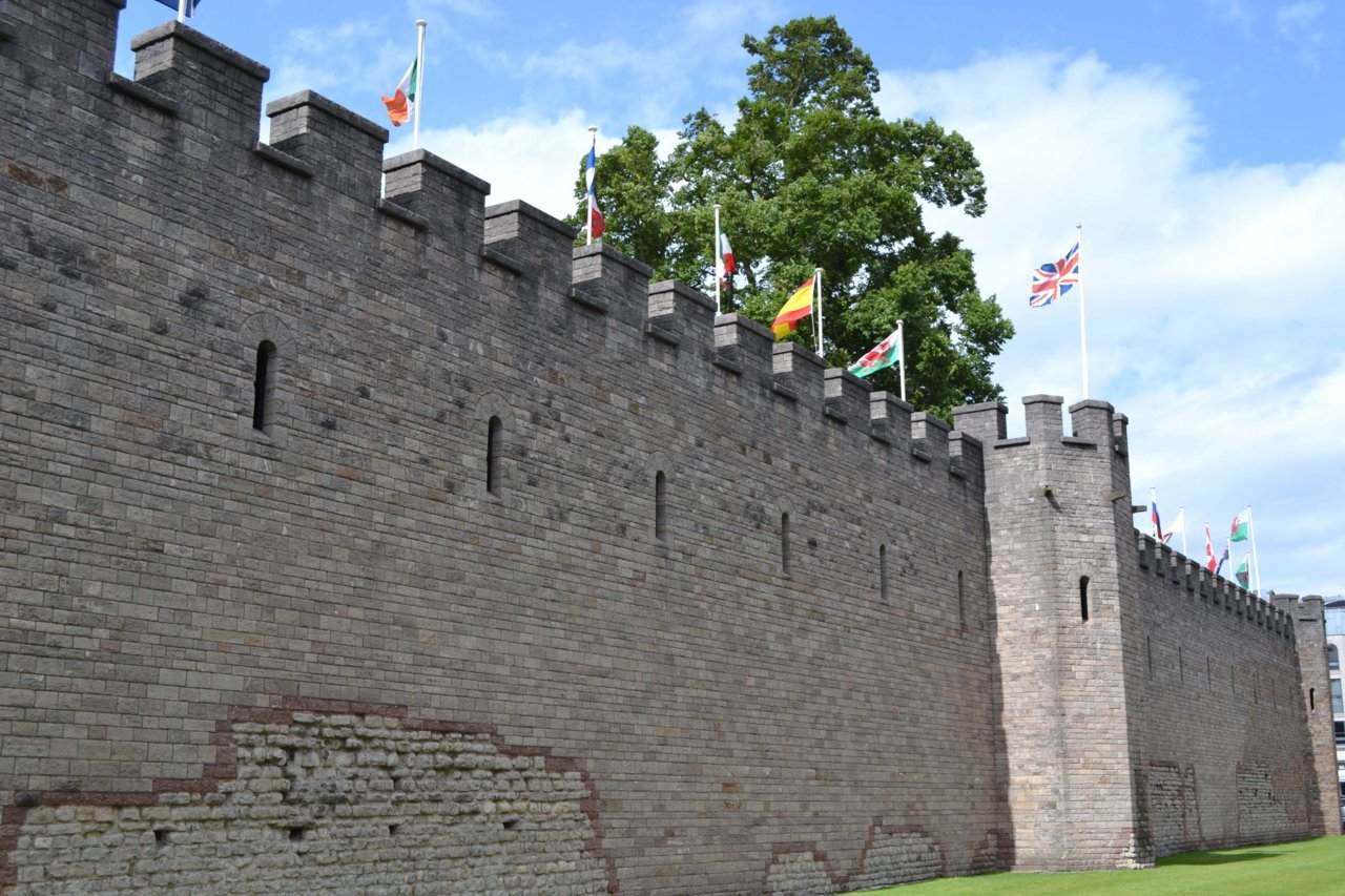 castle_wall.jpg