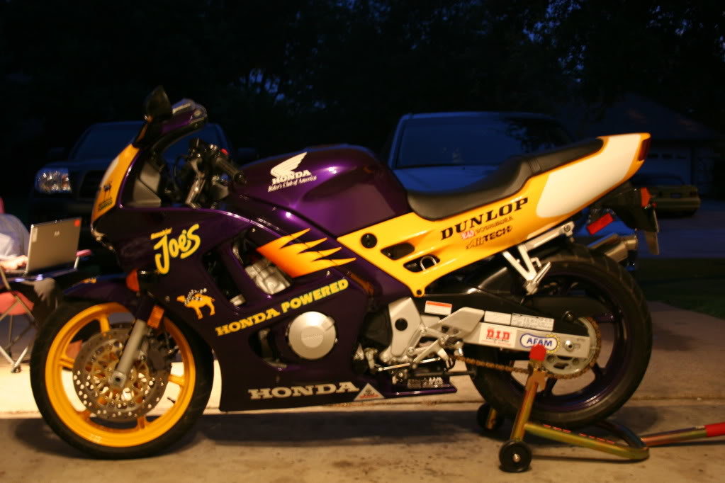 CBR600left_10e553a018bd4cbbcf3a048249cb264962d3fd1e.jpg