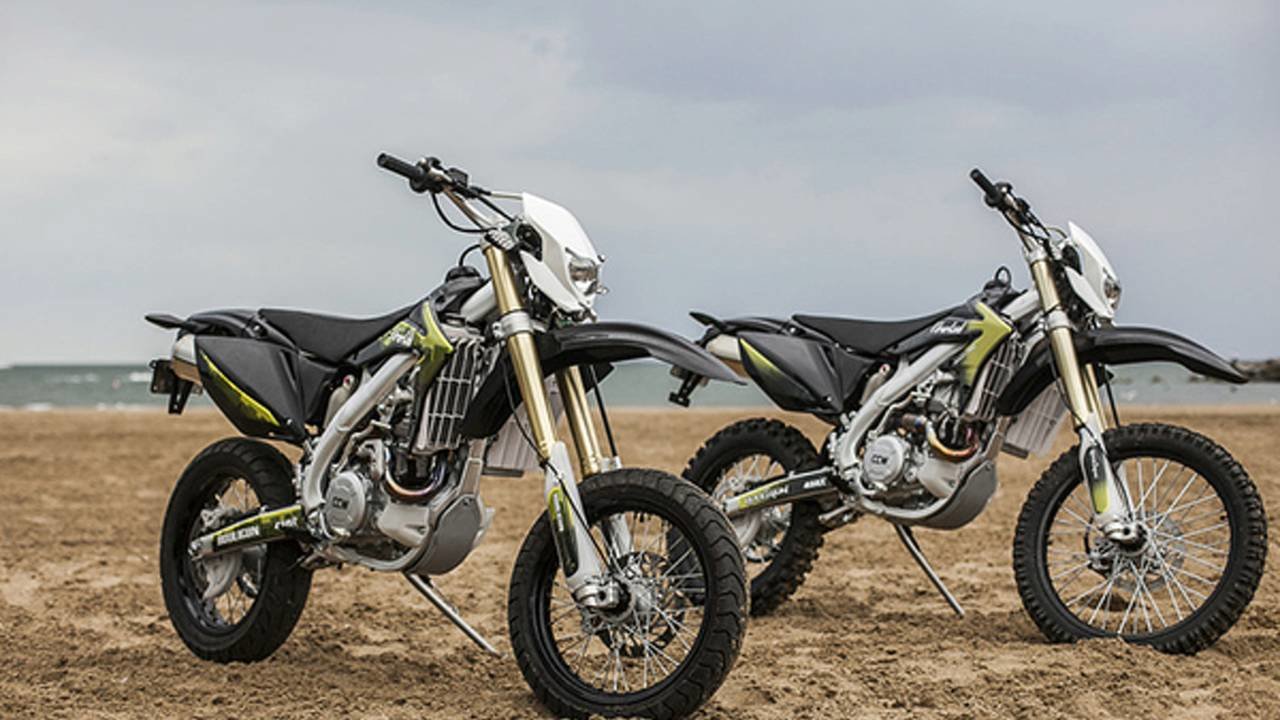 ccw-hooligun-a-6000-450cc-liquid-cooled-dual-sport.jpg