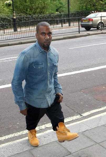 celebrities-with-very-short-legs-L-Alt901.jpg