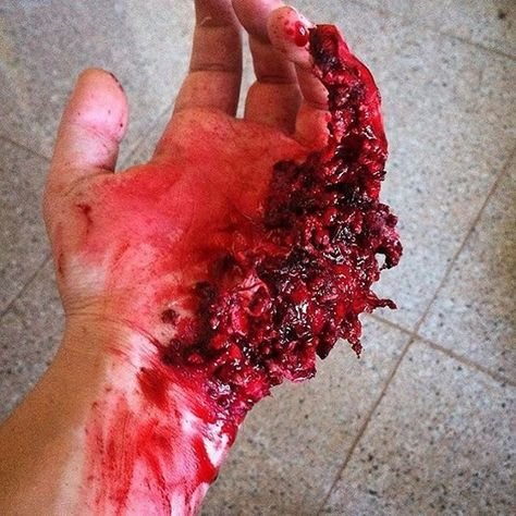 cf25e5d2082e7f4c57ffbd445e76aac3--fx-makeup-costume-makeup.jpg