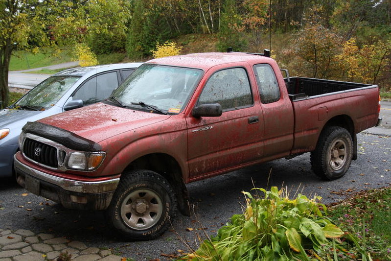 chad's tacoma 003.jpg