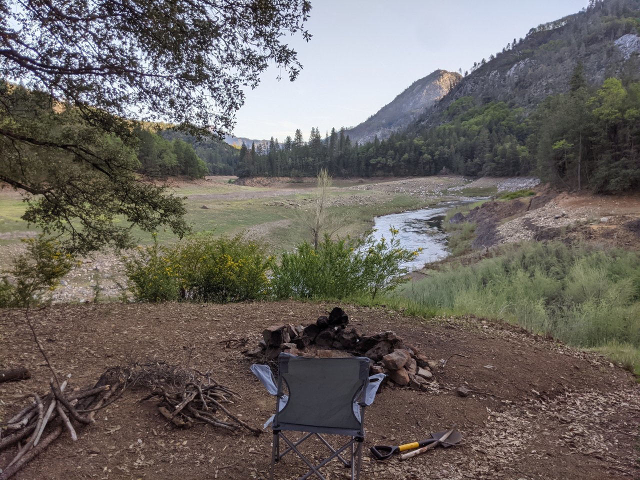 chair_firepit.jpg