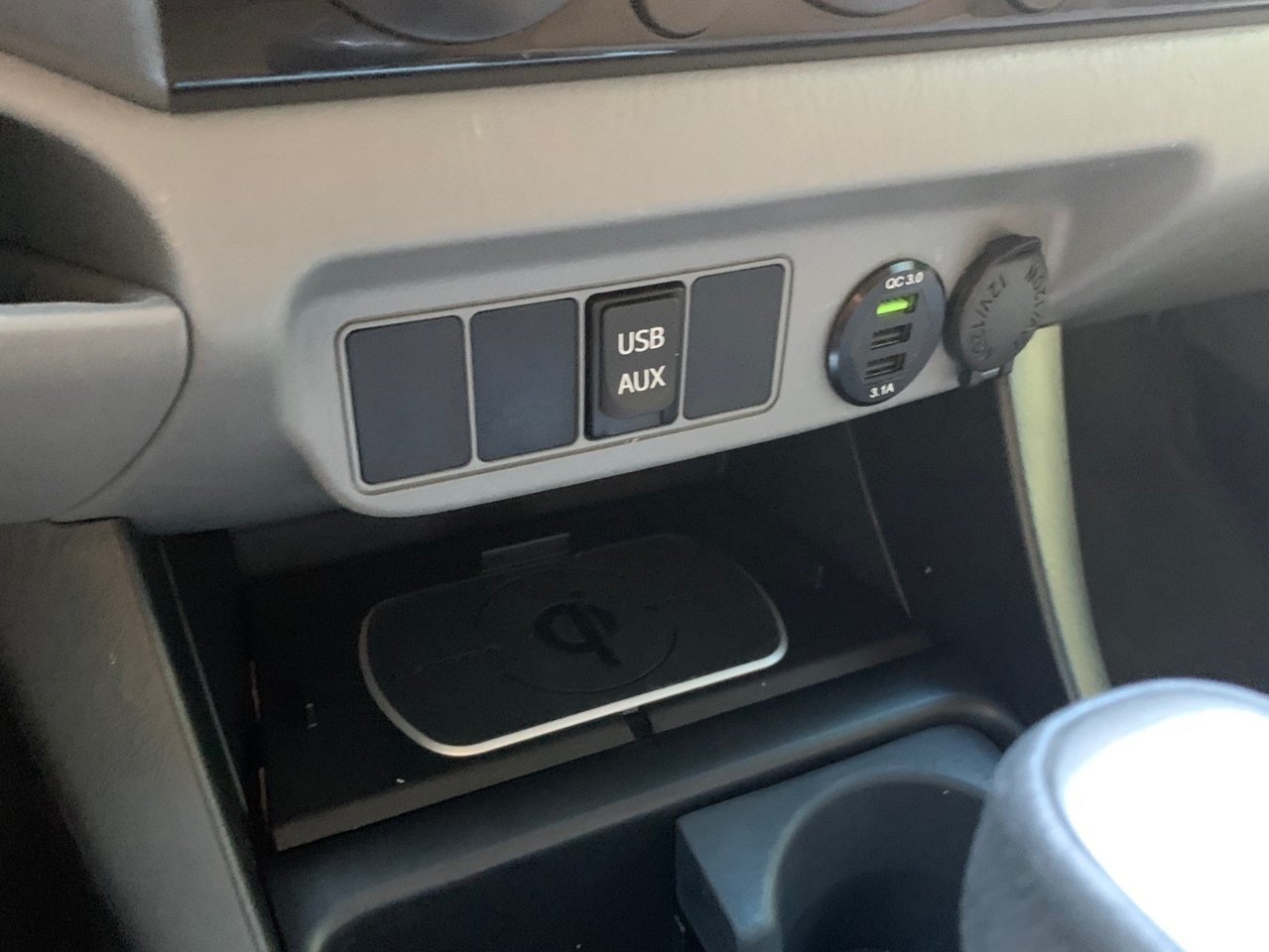 Charger 3.jpg