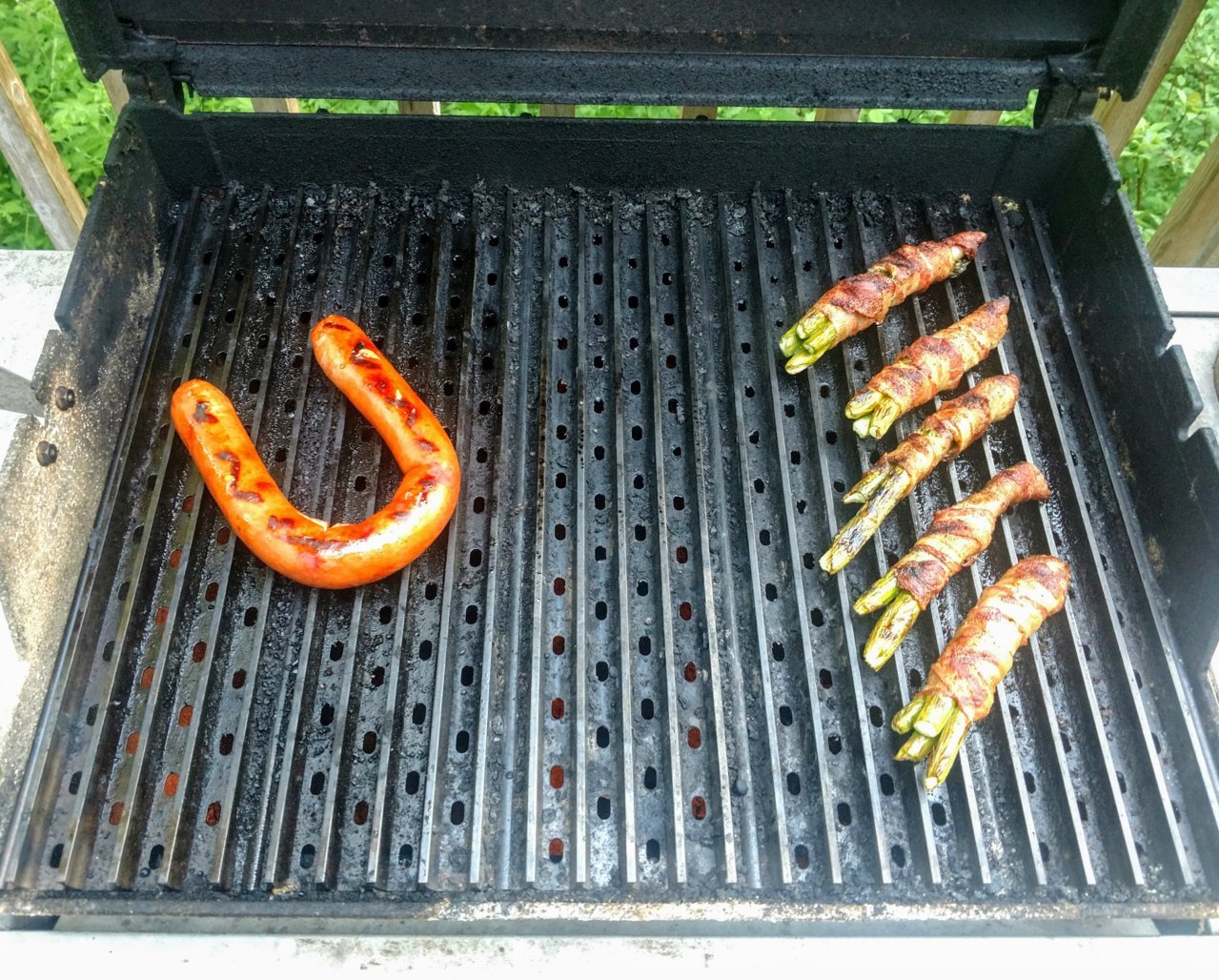 cheddar bacon wurst asperagus.jpg