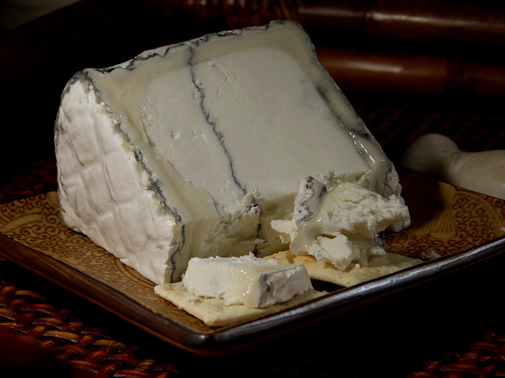 Cheese_30_bg_051906.jpg