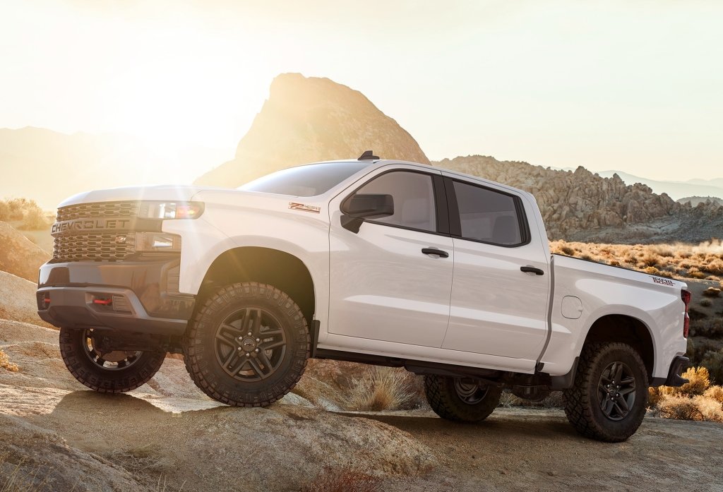 chevrolet_silverado_custom_z71_trailboss_crew_cab_6.jpg