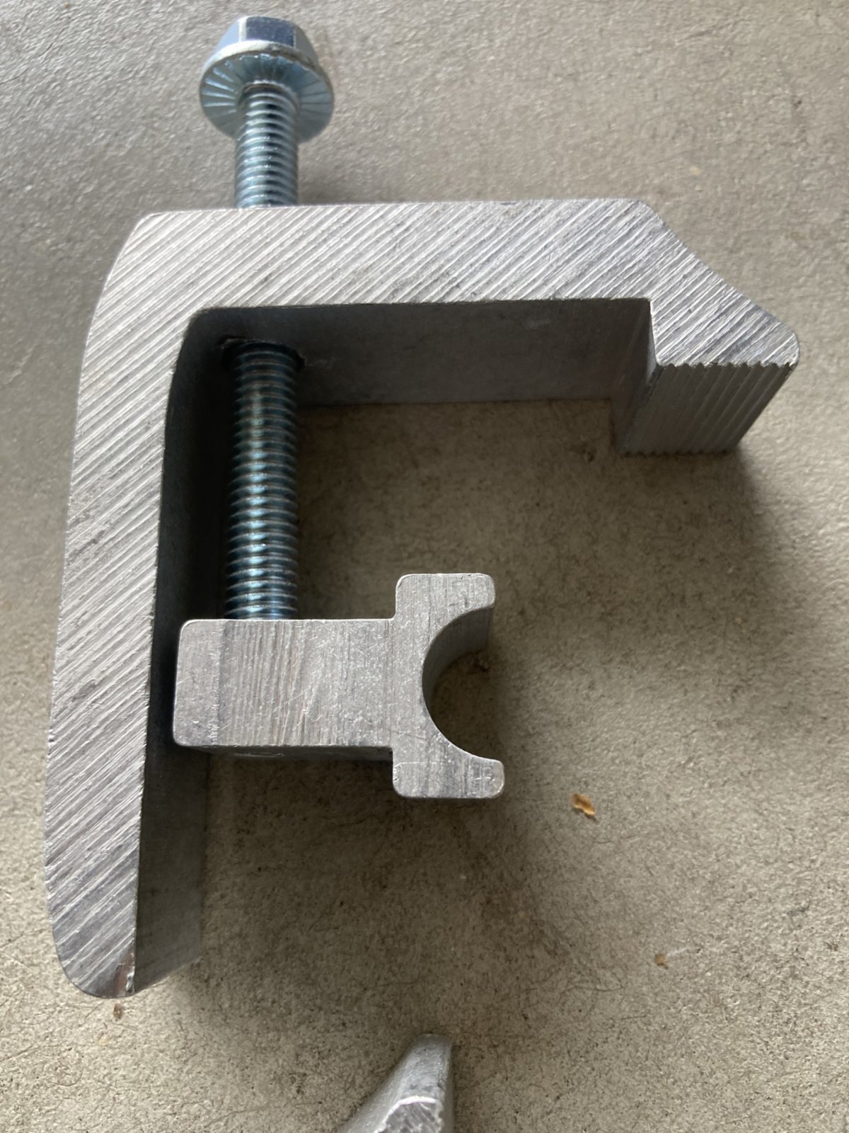 Clamps1.jpg