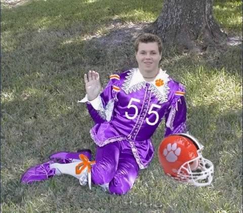 ClemsonUni_67b2251760c5ee2968dc6a6894569a49b96ff9f7.jpg