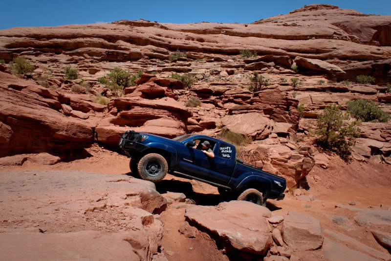 Cliffhanger-102_c8a720a892195f242a1255f494494e7c2068068d.jpg