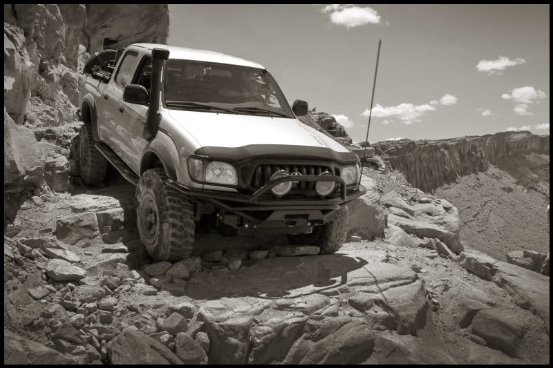 Cliffhanger-121_34964e2a7f85cd08727127c64edc261ba4aa0fbb.jpg