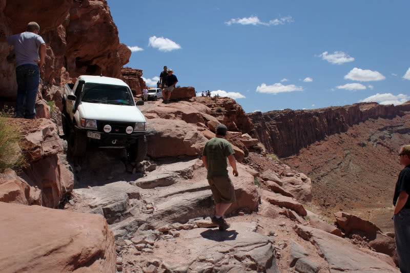 Cliffhanger-123_1647d8bffdbcf51c03c6d46d56a01aecba637984.jpg