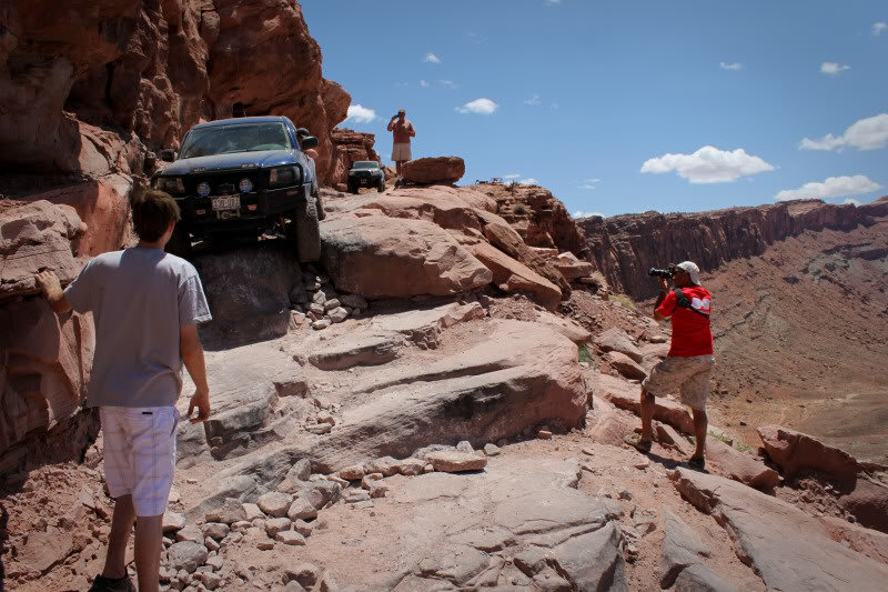 Cliffhanger-131_2e448cf85cad42c7308fbe6c8104527d3e3b67ad.jpg