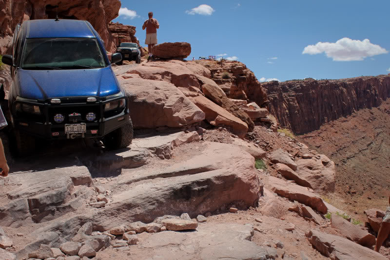Cliffhanger-132_5d3003bc605791f7a075c0a5091828d9831978fb.jpg