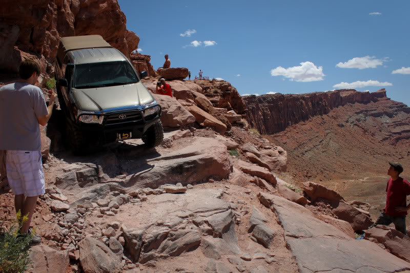 Cliffhanger-136_a68fb4d0d26fa2d09a157f3dc9e59563a5ce318b.jpg