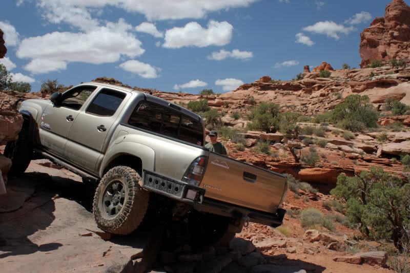 Cliffhanger-141_2e8cd03194035f85a648b54bef9ac533ea960f49.jpg