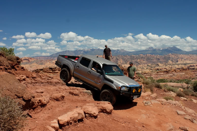 Cliffhanger-148_e07a8550b91da565f0d5523aa056dc2d96b883af.jpg