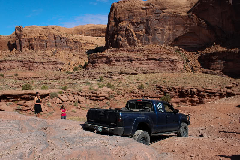 Cliffhanger-16_c1e82b6d4fefc727181f32517d8b5bfd0720b1f6.jpg