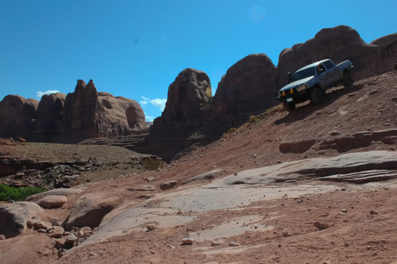 Cliffhanger-28_0a075bd3ff3e903d7ad928cbcefd3224797d13f1.jpg