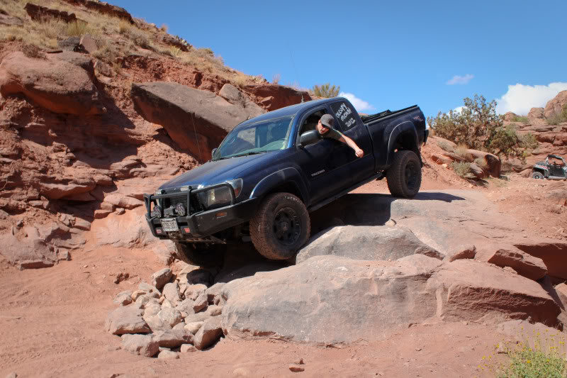 Cliffhanger-37_e563924da8fb2b9561e5797f42f0469aada25ab2.jpg