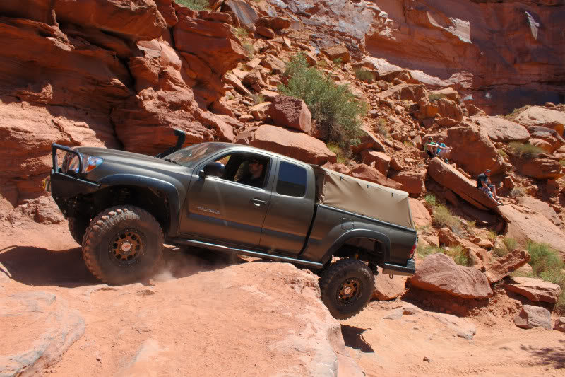 Cliffhanger-49_4c96331498e68d342ac6e78c9674d569ecf184b2.jpg