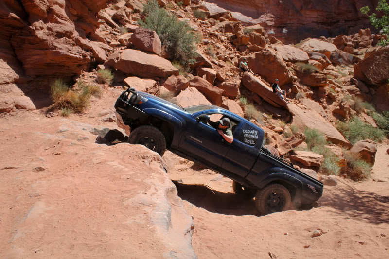 Cliffhanger-53_70ad4d5b778418036a4502bfa46346197c710fb7.jpg