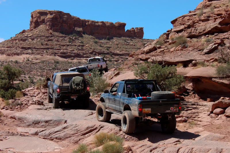 Cliffhanger-59_e3b2693f67c4eb29472a0c8c98a64f87e7a99d2b.jpg