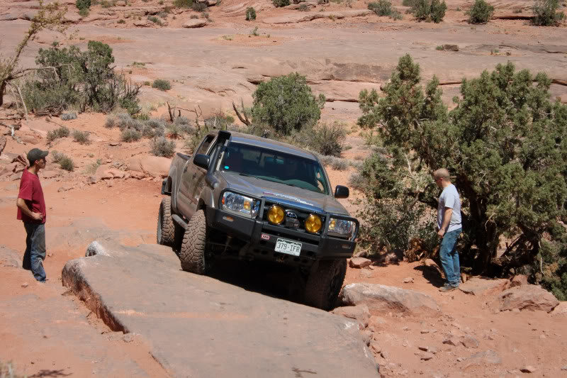 Cliffhanger-75_dcb2d6cddf5d39a6f5e55a85062694f1384d8678.jpg
