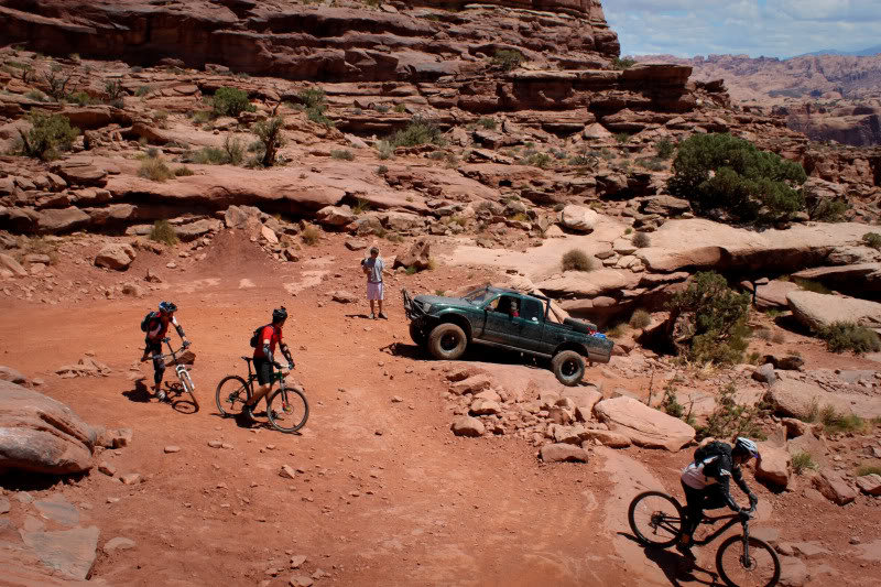 Cliffhanger-99_e684bbf570567e9bf86ba518dca0ecbf951eab13.jpg