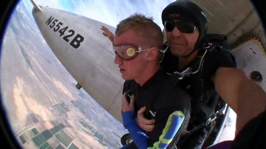 clip-2011-11-12133910-9_55e77a0cfa540605c0f8a4da73e605c44cc1d597.jpg