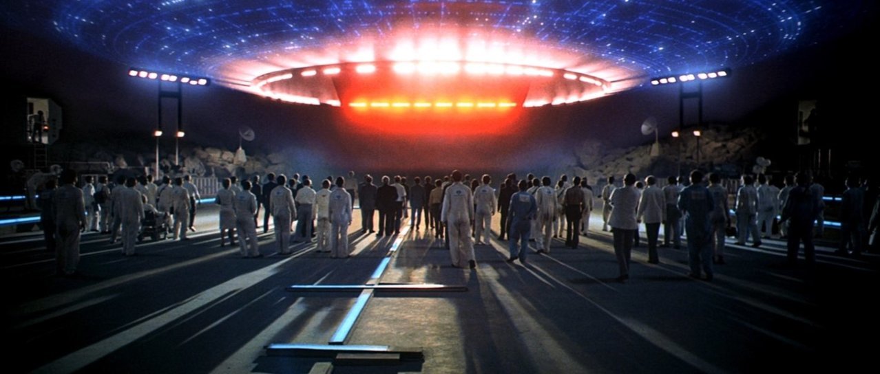 close-encounters-of-the-third-kind-2.jpg