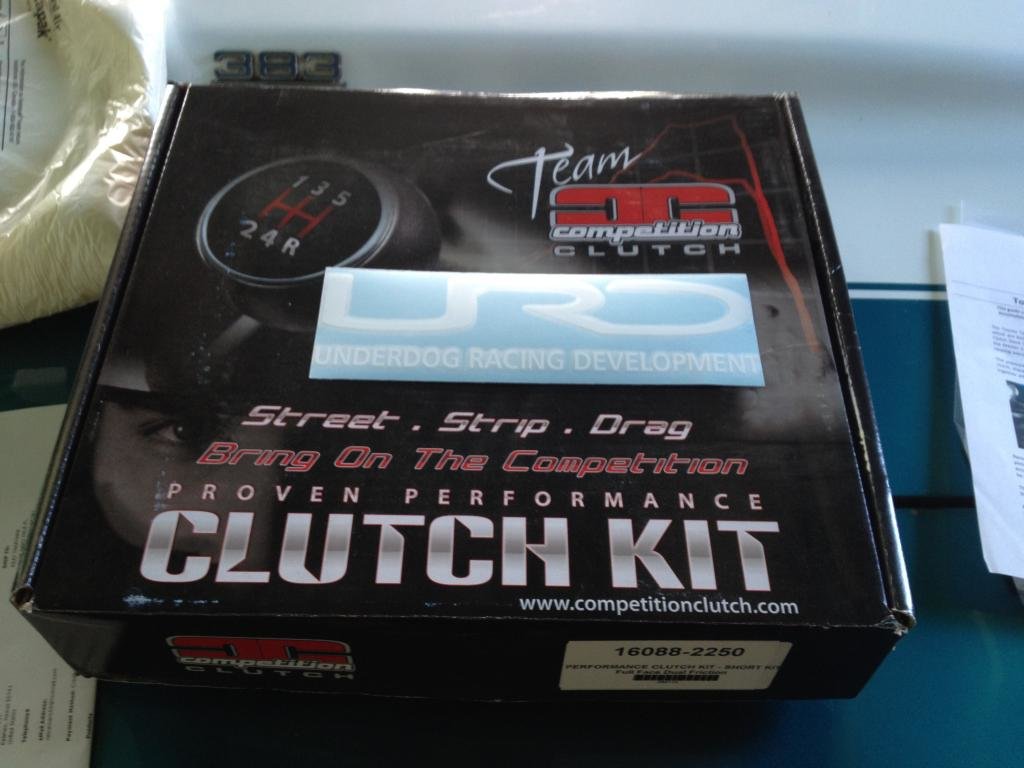 clutch_b2ac75d68e003fa4bb87d70108fbbbf5a3f5a0f9.jpg