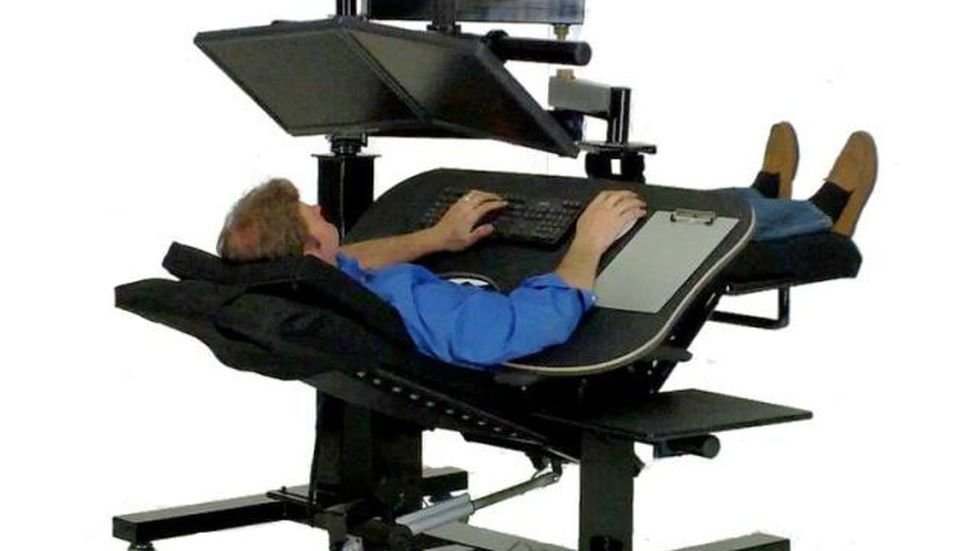 cnet-cool-desks-zero-gravity-workstation.jpg