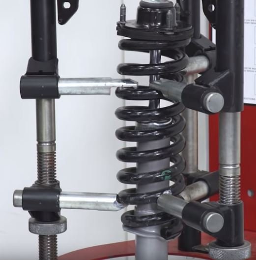 coil on RC strut.jpg
