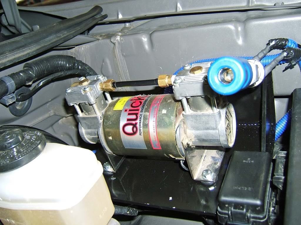 Compressor_d7e1ba9ed293d4e464d6a97810c309eef906b4e8.jpg